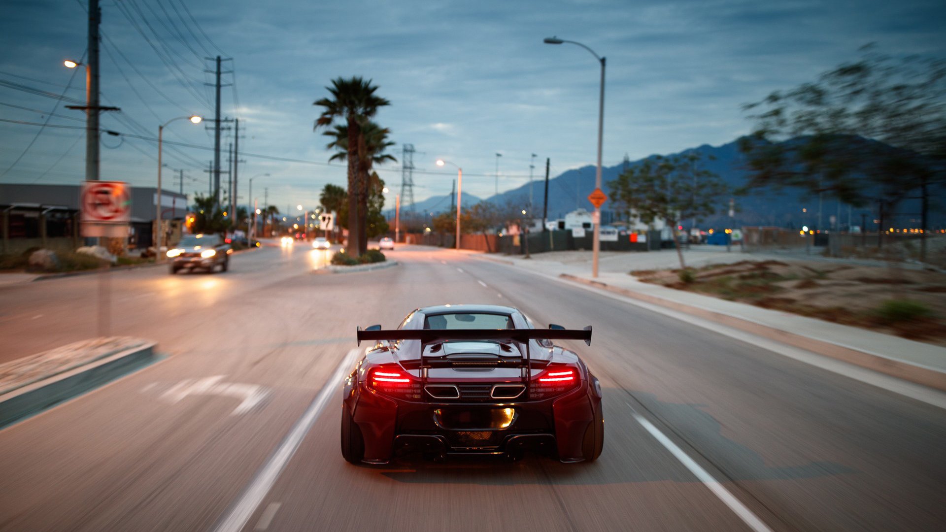 国王训练中安排快攻对抗测试球员反应，国王队怎么样